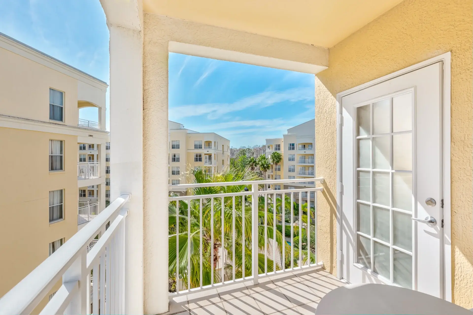 B Suite with furnished balcony